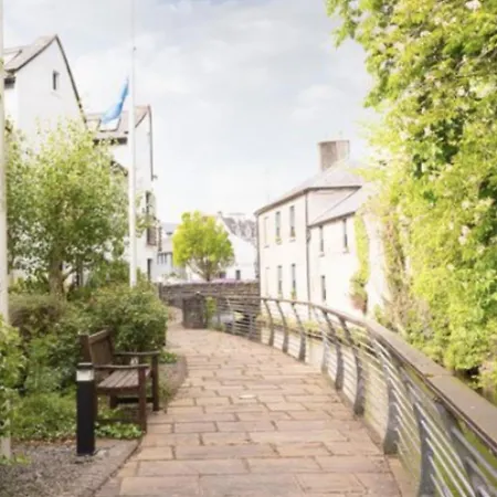 Daire Riverside Westport