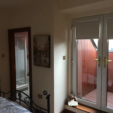 Riverside Apartment *